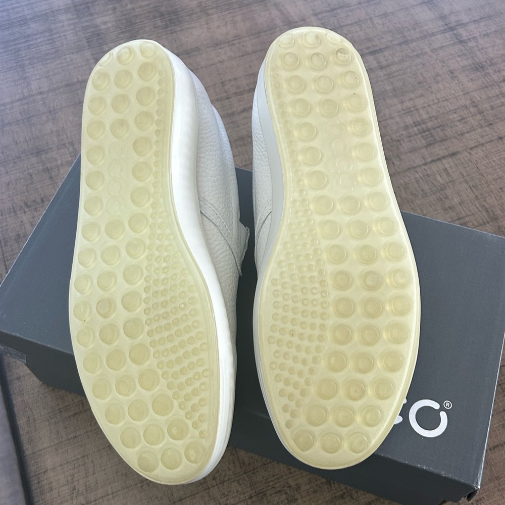 ECCO Women's Soft Casual Slip on Sneaker - Picture 8 of 10